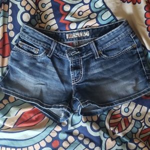 BKE stretch stella denim shorts 26